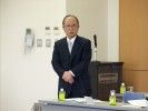 通常総会で挨拶をする原代表理事